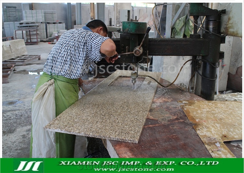 Thailand Golden Granite Kitchen Counertop and Island Top G350