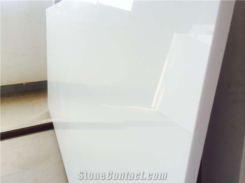 Nano Crystallized White Nano Iii,Perfect New Products in Crystallized Stone Fields. Often Used in Kitchen Top,Work Top ,Counter Top, Etc. Good Price and Competitive Price Normal Size is 1500*2400-3000