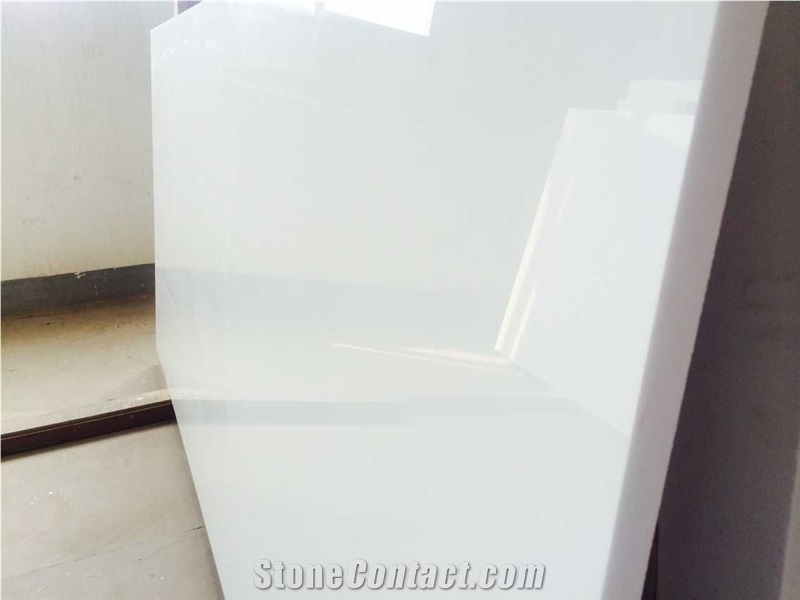 Nano Crystallized White Nano Iii,Perfect New Products in Crystallized Stone Fields. Often Used in Kitchen Top,Work Top ,Counter Top, Etc. Good Price and Competitive Price Normal Size is 1500*2400-3000