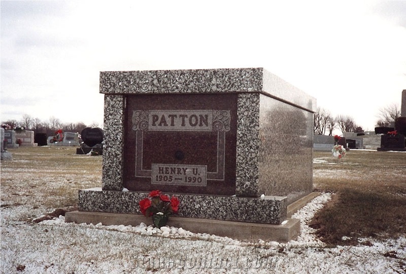 4 Crypts Mausoleums