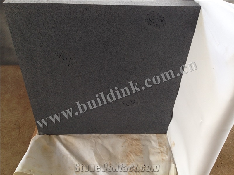 Hainan Black Basalt Sawn 400 Grit Tiles, Dark Bluestone Sawn 400# with Cats Paws Tiles, China Black Basalt Floor Tiles, Black Basalt Walling & Flooring Sawn 400 Grit Tiles 