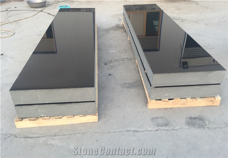 China Absolute Black Granite Monument & Tombstone