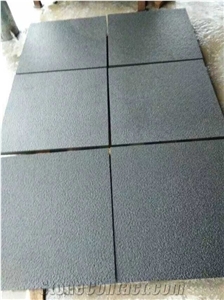 China Black Basalt Bush Hammered Lava Stone Tile, Hainan Black Panel Wall Floor Covering Exterior Building Material Gofar
