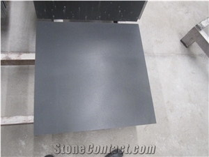 China Black Basalt Bush Hammered Lava Stone Tile, Hainan Black Panel Wall Floor Covering Exterior Building Material Gofar