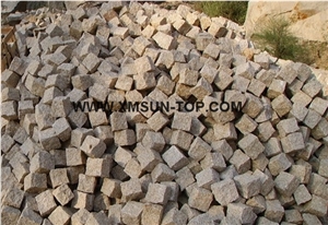 Golden Yellow Granite Cube Stone/Giallo Rusty Granite Cobble Stone/Padang Golden Leaf Granite Paving Sets/Golden Peach Floor Covering/Golden Sand Granite Courtyard Road Pavers/Giallo Padang Granite