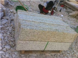 G682 Natural Granite Stone Palisade Fence/Stone Pillar with Pineapple Surface