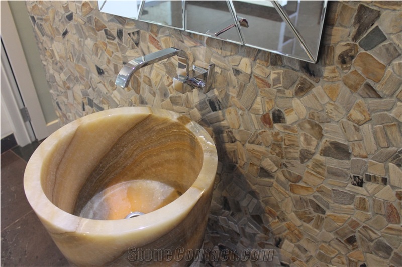 Onyx Wash Basin, Indonesia Onyx Wash Basin, Indonesia Round Onyx Pedestal Wash Basins