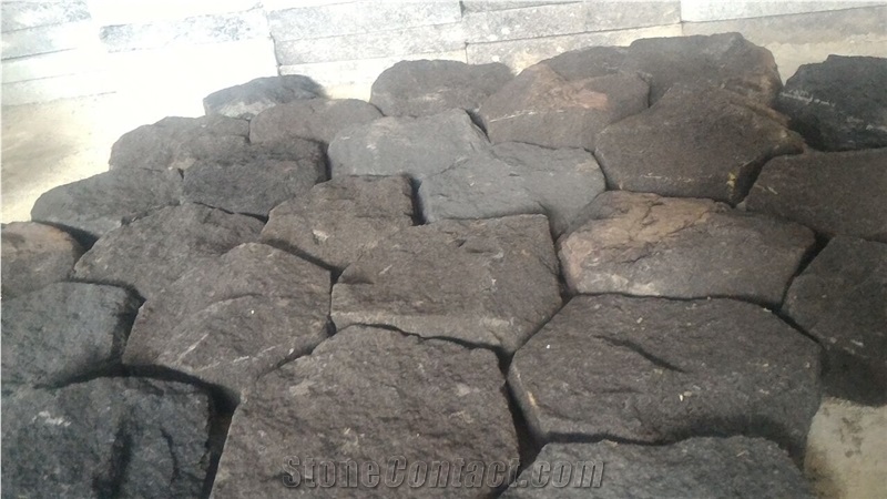 Scaled Black Lavastone Brick Staked Stone, Stacked Loose Stone Wall Cladding, Indonesia Black Loose Stone Scaled Black Lavastone