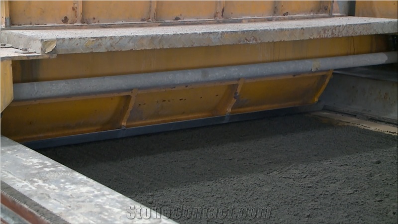 Bathroom Quartz Countertop Vanity Top Surfaces Engineered Manmade from China with Customized Edges and Colors Available