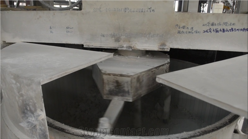 Dark Grey Engineered Quartz Stone Surfaces Kitchen Countertops Customized Sizes and Edge Profile Thickness 1.5cm 2cm 2.5cm 3cm from Guangdong