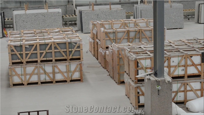 Multi Color Quartz Polished Surfaces Kitchen Tops Countertops with Eased Edge Profile and Customized Edges Available 2cm Thick