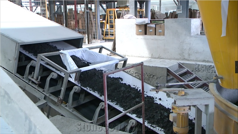 White Quartz Stone Kitchen Quartz Surfaces for Countertops Island Tops Bar Tops Used in Interior Renovations from China Available in Customized Sizes