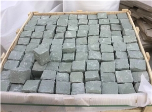 Hand Split Paving Stone in Plaza , Project Cube Stone with Hand Split Finish