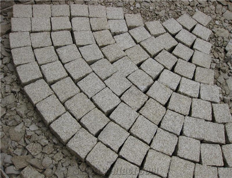 Yellow Granite Natural Split Cube Stone, Machine Cutting Cube Stone Paving , Plaza Cube Stone
