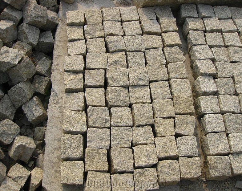 Yellow Granite Natural Surface Finish Cube Stone, Plaza Cube Paving Stone ,Granite Cobble Stone in Mesh