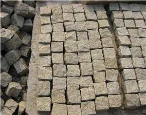 Yellow Granite Natural Surface Finish Cube Stone, Plaza Cube Paving Stone ,Granite Cobble Stone in Mesh