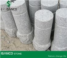 China Shandong Wulian Grey Pink Granite Car Parking Stone Bush-Hammered Parking Stone G361 Light Pink Granite Parking Barriers Cheap Light Grey Granite Parking Curbs Customized Granite Roadblock Stone