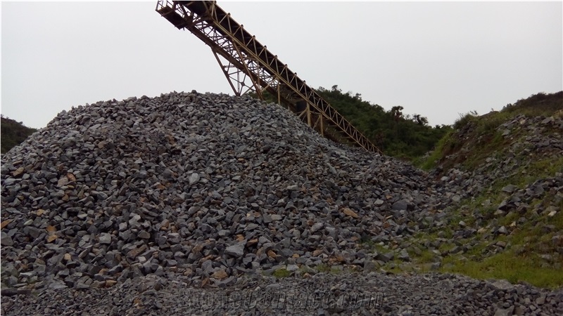 Supply Stone Chips and Boulders