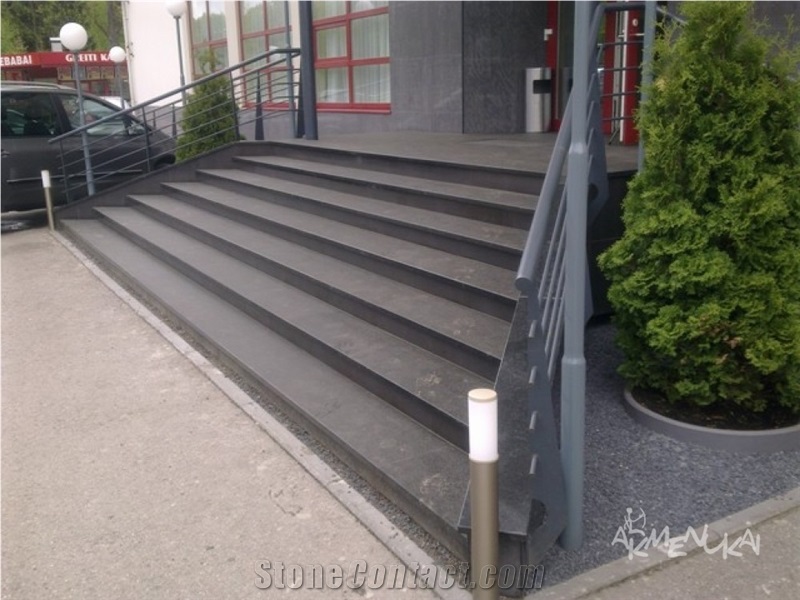 Flamed Black Rain Granite Steps