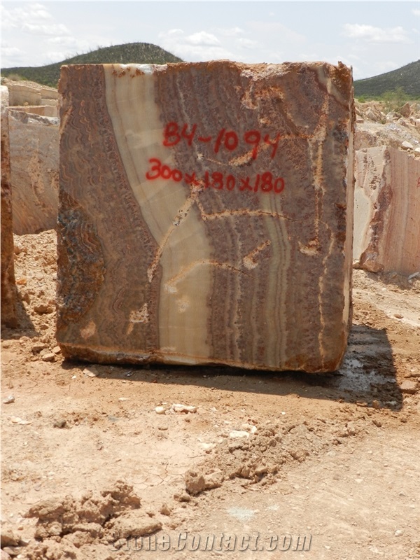 Rojo Vulkano Onyx, Red Onyx Blocks