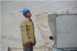 Traonyx Vedi Travertine Blocks