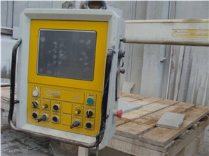 Used Bridge Saw Gmm Tria 39 in Excellent Conditions Year : 2004