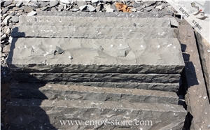 Zhangpu Column for Garden Black Basalt Palisade/Column/All Natural Split Pillars/Garden Decoration Stone