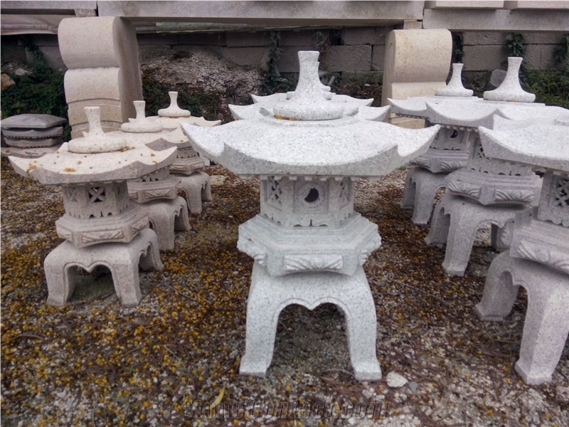 Japanese Style Garden Stone Lantern on Promotion