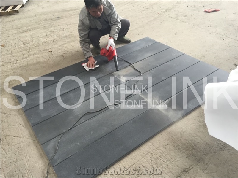Honed Door Steps, Mongo Black Basalt Staircase, China Pure Black Basalt Stairs