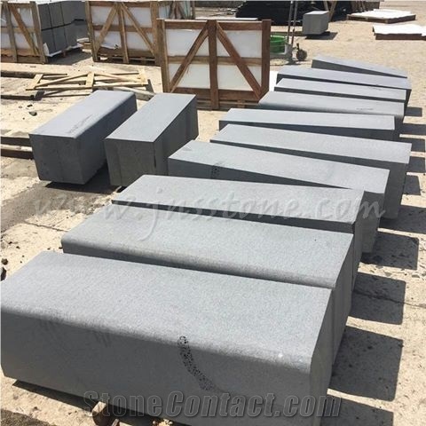 China Hainan Black Basalt Kerbstone / Bluestone Kerbstone