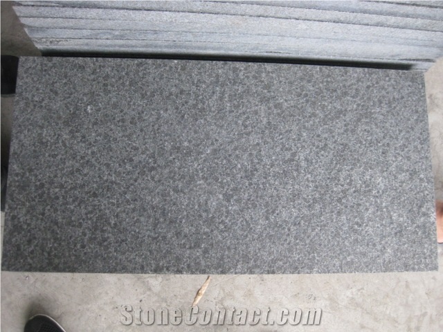 China Black Basalt Stone G684, Black Pearl, Fuding Black, Brick Paving Tile on Mesh, Mesh Paver,Cobble Stone, Cube Stone, Paving Sets, Floor Covering, Courtyard Paver, Step Pavement, Driveway Paver