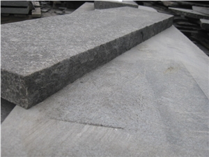 China Black Basalt Stone G684, Black Pearl, Fuding Black, Brick Paving Tile on Mesh, Mesh Paver,Cobble Stone, Cube Stone, Paving Sets, Floor Covering, Courtyard Paver, Step Pavement, Driveway Paver