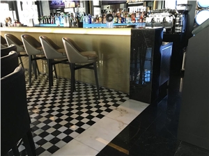Branco El Rei and Negro Ruivina Floor Pattern