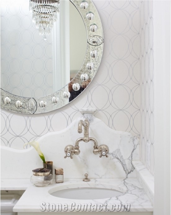 Classic & Elegant Bathroom Decoration