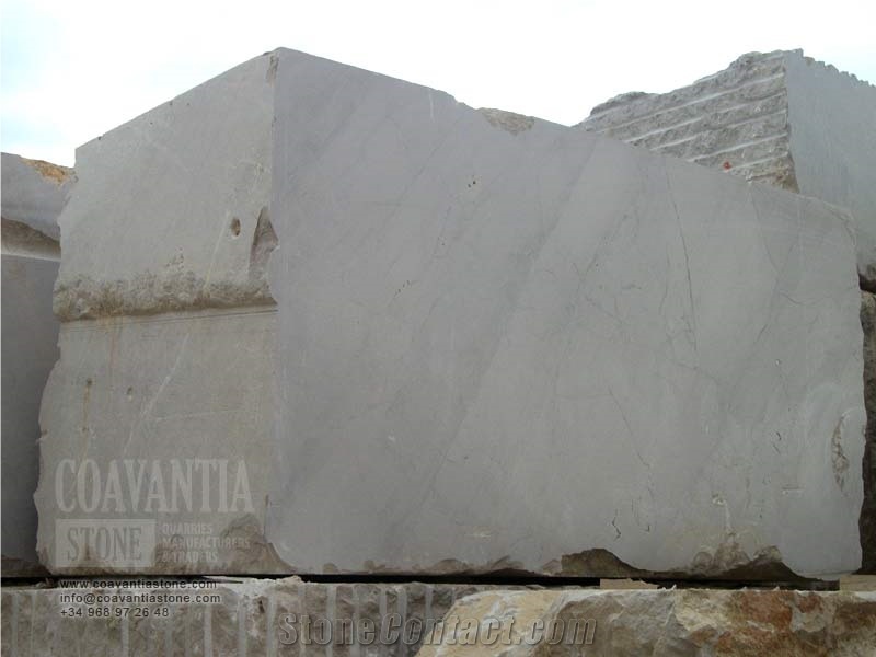 Crema Levante Blocks