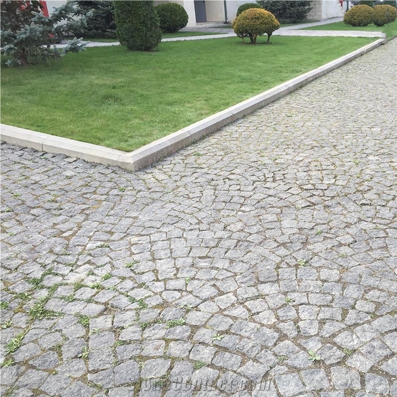 Anthracite Granite 4 Sides Cut Cobblestone (1ton 7-8 Sqm)