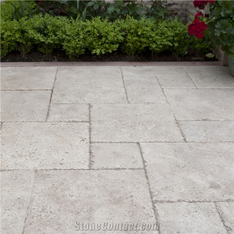 Classic Cross Cut Brushed and Chiseled Travertine French Pattern Set, 3 cm