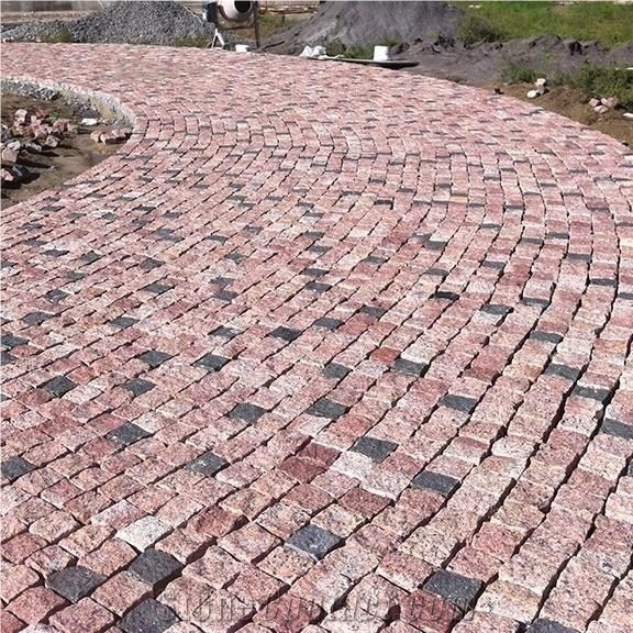 Maple Red Granite Splitface Cobblestone