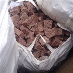 Maple Red Granite Splitface Cobblestone