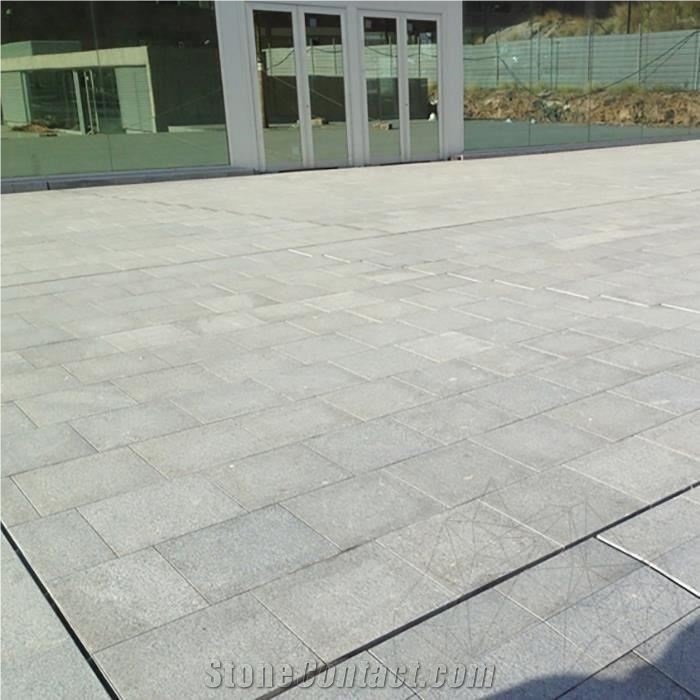 Padang Dark Flamed Granite 60 X 30 X 1.5 cm