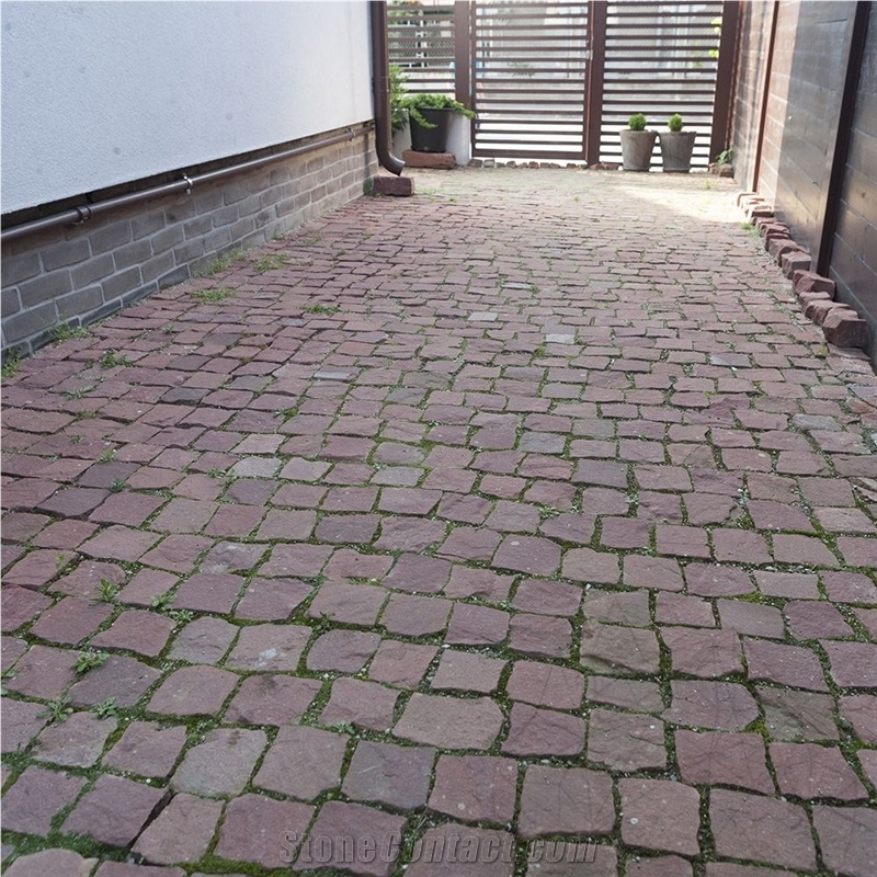 Red Vidin Sandstone Splitface Cobblestone
