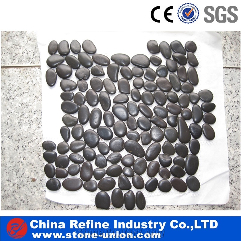 Polished Black Color Pebble Stone on Mesh, Flat River Pebbles,Different Sizes Polished Pebble River Stone for Decoration in Landscaping ,Garden