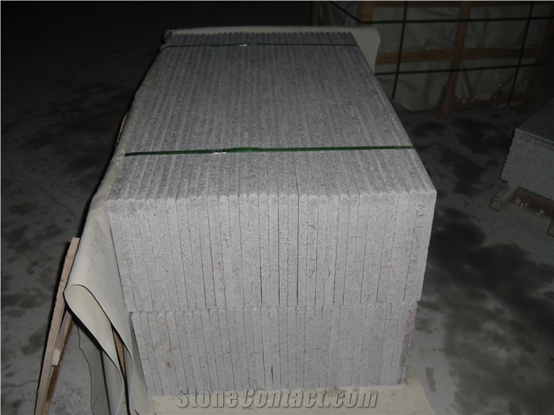 China Popular Cheap Light Grey G603 Bianco Crystal White Granite Grey Flamed Steps Stairs Treads Staircase, Natural Building Stone with Bullnose/Round Edge Threshold Riser, Quarry Owner Factory