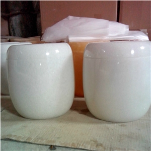 Snow White Marble Monumental Urns for Ashes