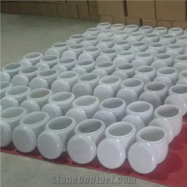 Snow White Marble Monumental Urns for Ashes