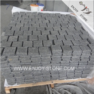 Brick Type Meshed G684 Black Flamed Granite Pavers, Raven Black Granite Paver on Mesh, Black Stone Cobblestone,Paving Stone for Driveway,Walkway Paving,Cobbles with the Mesh