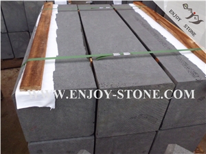 Hainan Black, Black Basalt Kerbstones, Road Stone, Side Stone, Bluestone Basalt with Catpaws, Honeycomb, Micro Hole Basalt, Andesite, Lavastone, Sawn Cut, Machine Cut, Cut to Size