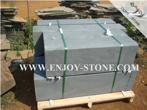 Hainan Black, Black Basalt Kerbstones, Road Stone, Side Stone, Bluestone Basalt with Catpaws, Honeycomb, Micro Hole Basalt, Andesite, Lavastone, Sawn Cut, Machine Cut, Cut to Size