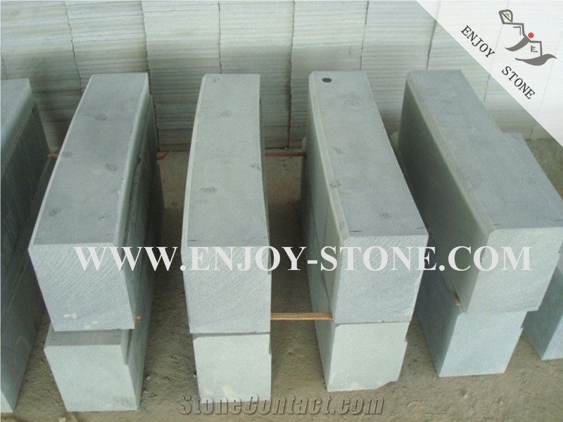 Hainan Black, Black Basalt Kerbstones, Road Stone, Side Stone, Bluestone Basalt with Catpaws, Honeycomb, Micro Hole Basalt, Andesite, Lavastone, Sawn Cut, Machine Cut, Cut to Size