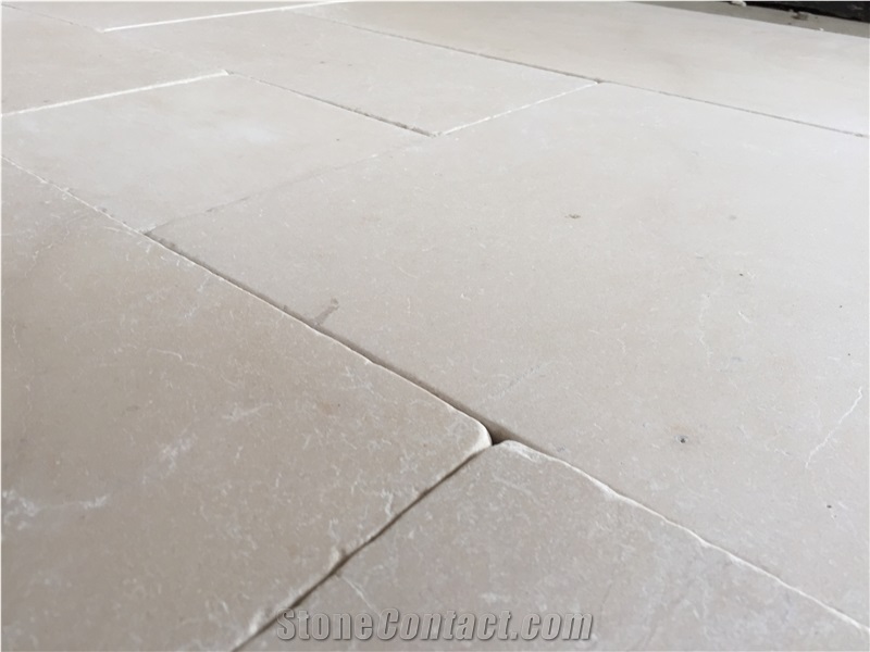 Crystal Cream Tumbled Limestone Pattern